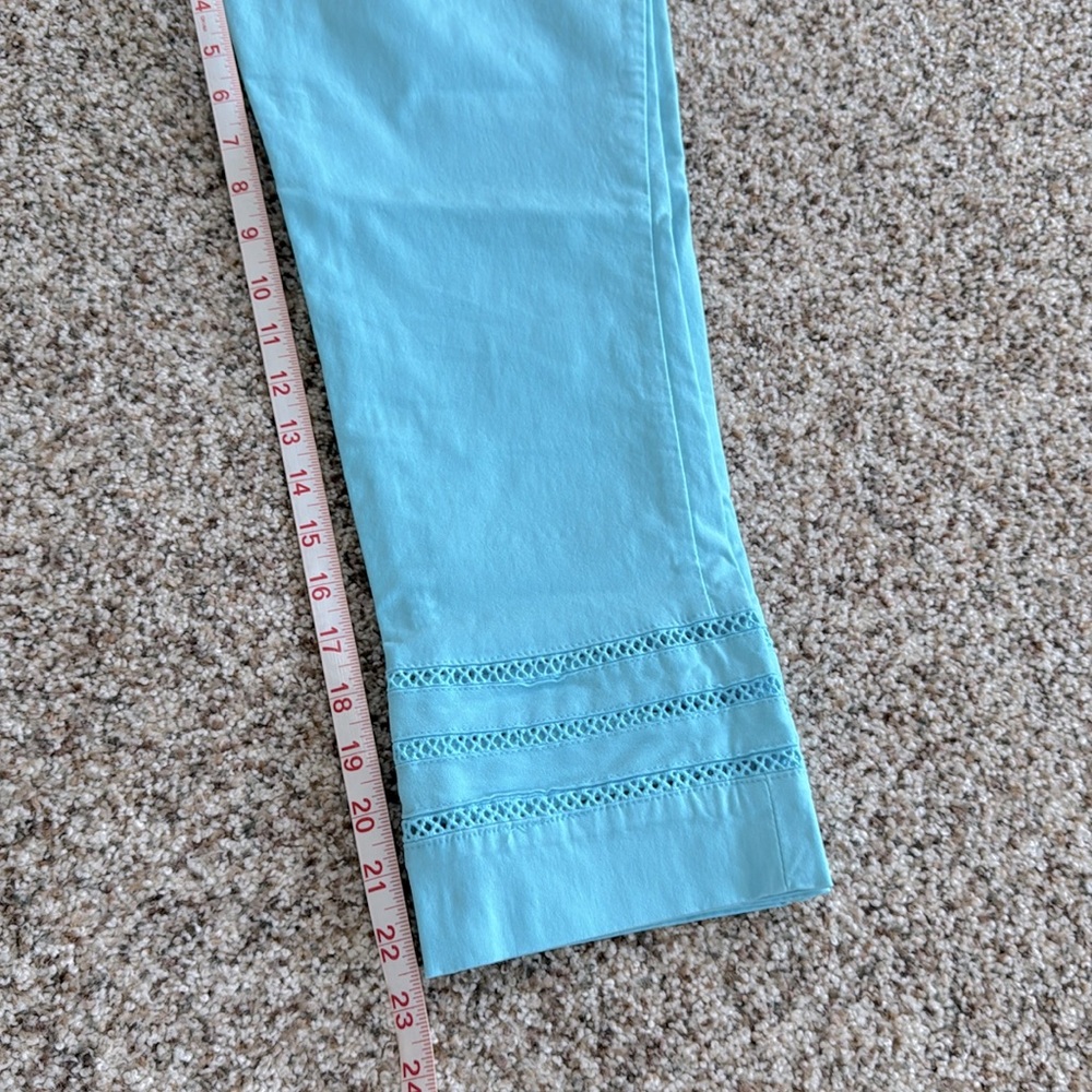 Chico’s aqua cropped pant with crochet lace details stretchy size 2 - Picture 4 of 8